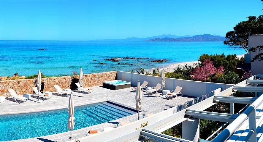 凯里公寓酒店 LʼÎle-Rousse 外观 照片